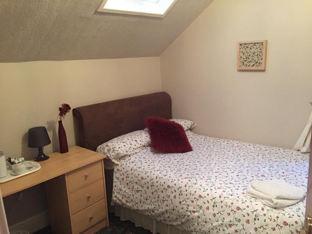 Single Room with Private Bathroom